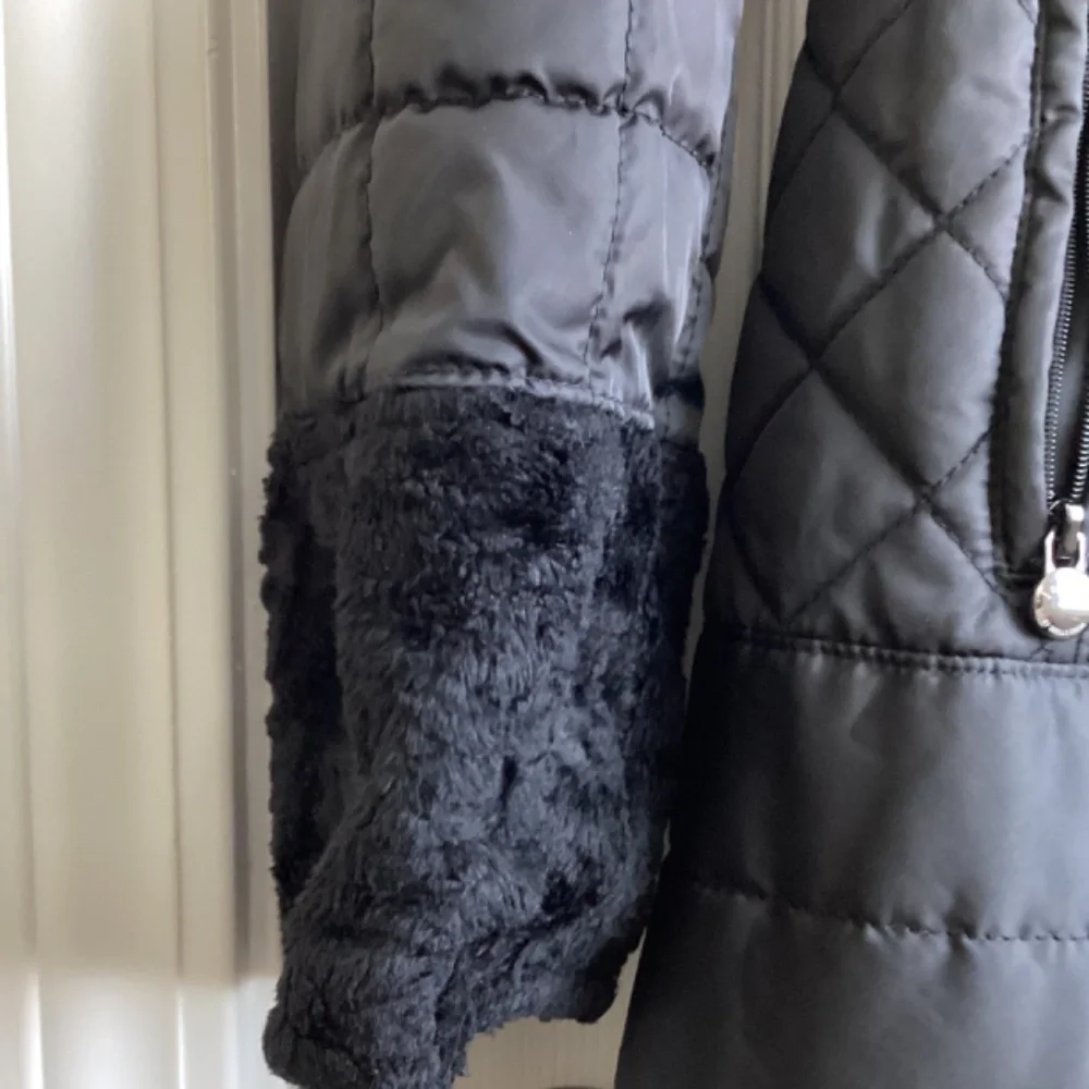 Laundry by Shelli Segal, NWOT, black, reversible faux fur/puffer, sz L, midi - Picture 11 of 11